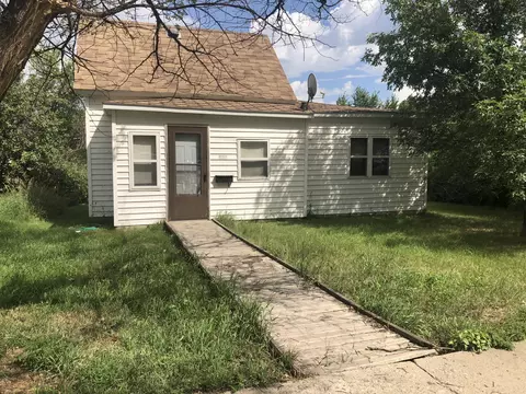 614 University Ave, Williston, ND 58801 photo 1
