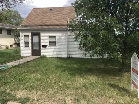 614 University Ave, Williston, ND 58801 photo 2