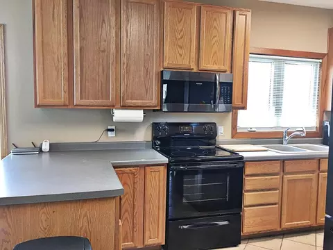 701 6th Ave W, Williston, ND 58801 photo 6