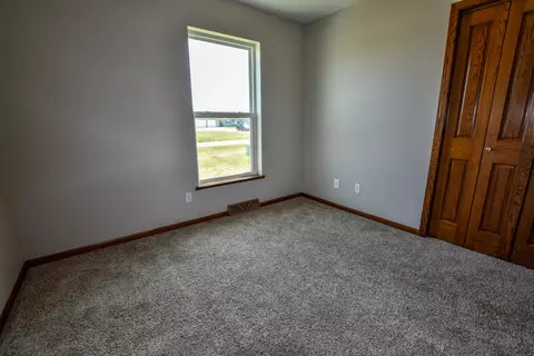 5485 Sweet Clover Ln, Williston, ND 58801 photo 10