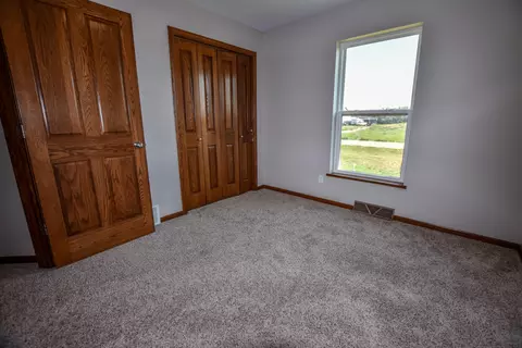 5485 Sweet Clover Ln, Williston, ND 58801 photo 13