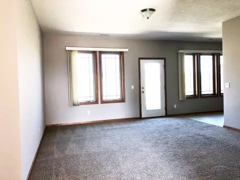 3720 Prairie Commons St, Williston, ND 58801 photo 4