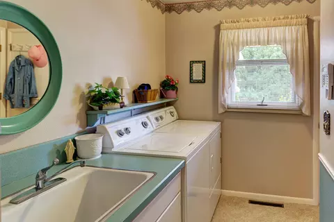 1214 4th Ave E, Williston, ND 58801 photo 22