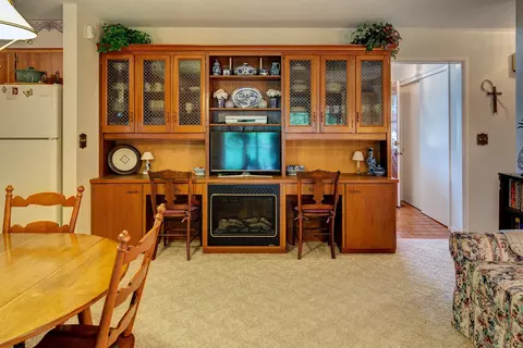 1214 4th Ave E, Williston, ND 58801 photo 1