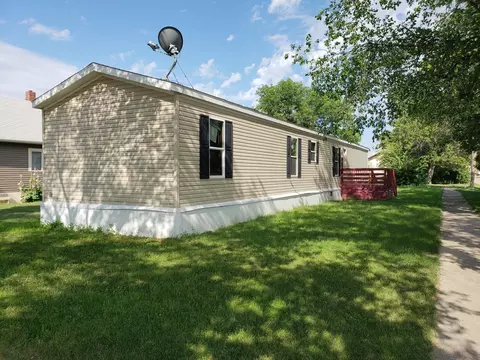 402 Main St, Grenora, ND 58845 photo 4