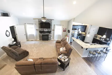 2014 25th St W, Williston, ND 58801 photo 14