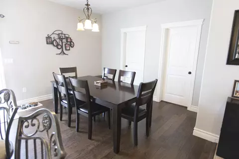2014 25th St W, Williston, ND 58801 photo 9