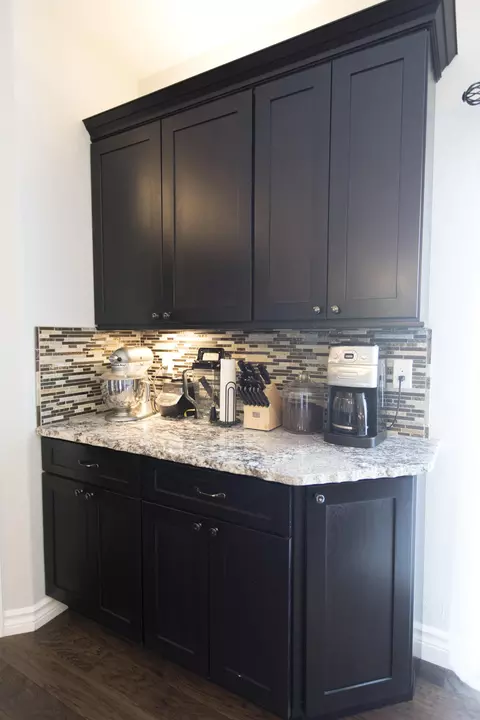 2014 25th St W, Williston, ND 58801 photo 7