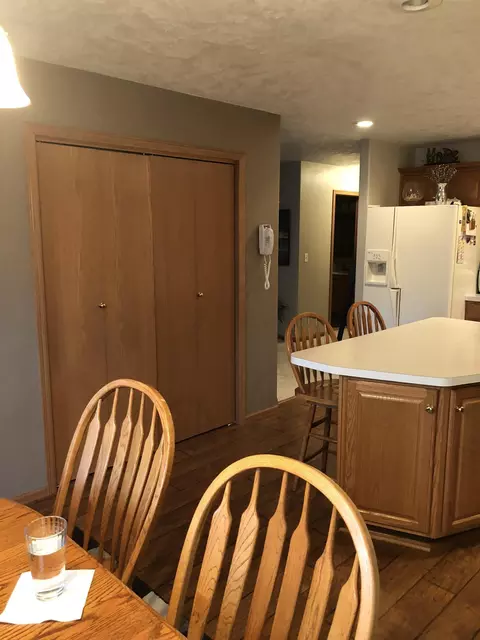 2018 22nd St W, Williston, ND 58801 photo 5