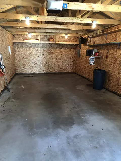 2311 7th Ave E, Williston, ND 58801 photo 3