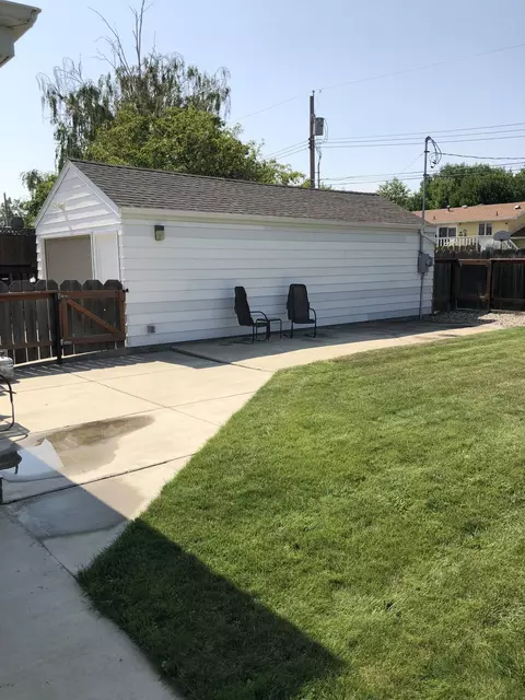 2311 7th Ave E, Williston, ND 58801 photo 8