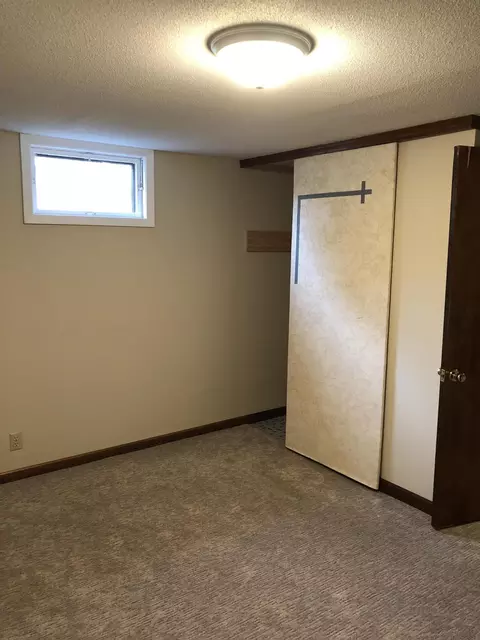 2010 2nd Ave E, Williston, ND 58801 photo 26