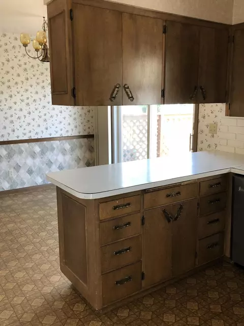 2010 2nd Ave E, Williston, ND 58801 photo 3