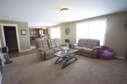 13347 River Meadow St, Williston, ND 58801 photo 9