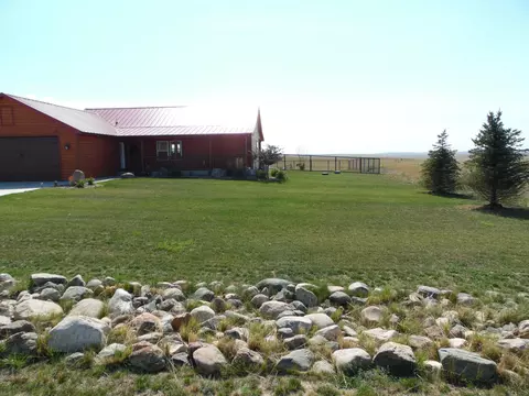 14718 Lambert St, Williston, ND 58801 photo 3