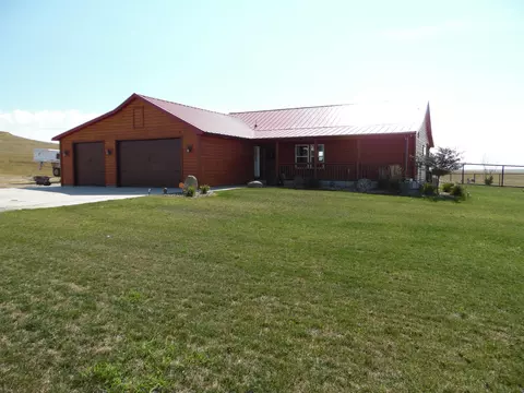 14718 Lambert St, Williston, ND 58801 photo 2