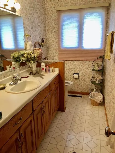 1313 E Hillcourt, Williston, ND 58801 photo 13