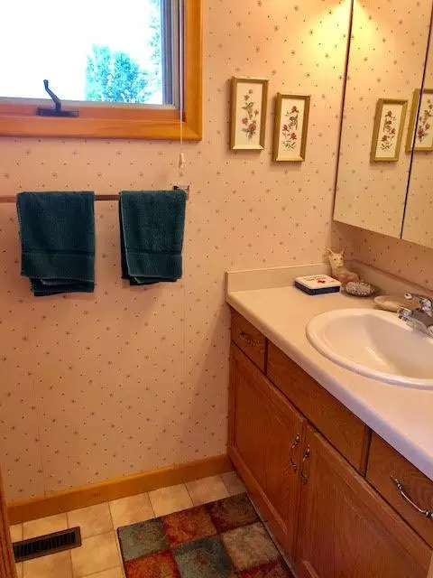 1313 E Hillcourt, Williston, ND 58801 photo 9