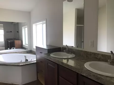 5611 Border Ave, Williston, ND 58801 photo 9