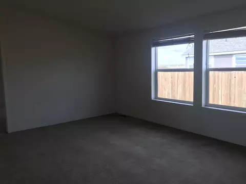 5611 Border Ave, Williston, ND 58801 photo 6