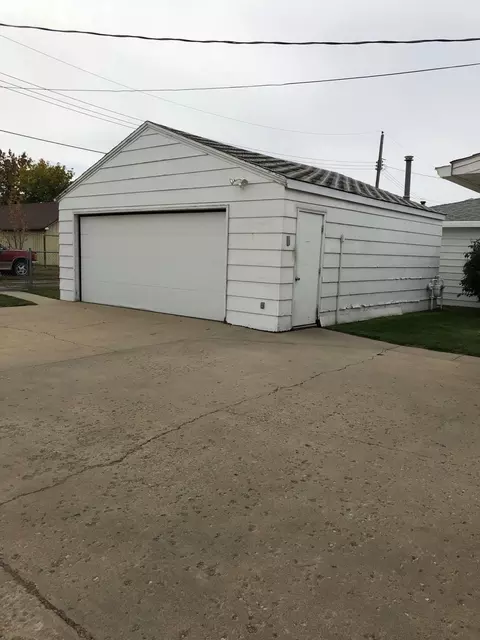 1003 11th St W, Williston, ND 58801 photo 24