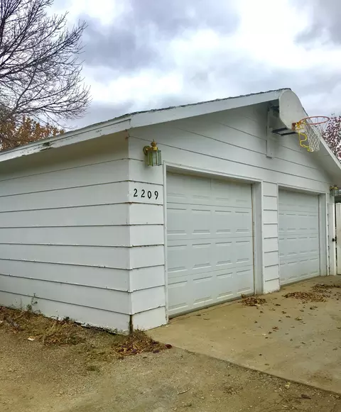 2209 University Ave, Williston, ND 58801 photo 20