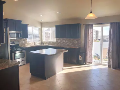 2711 24th St W, Williston, ND 58801 photo 3