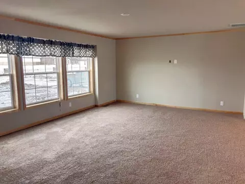 14922 Cochise St, Williston, ND 58801 photo 9