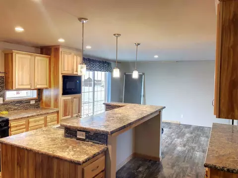 14922 Cochise St, Williston, ND 58801 photo 4