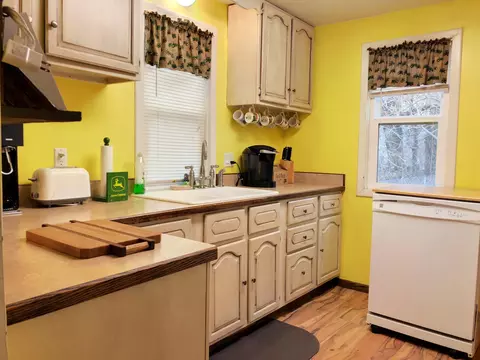 514 8th Ave W, Williston, ND 58801 photo 4