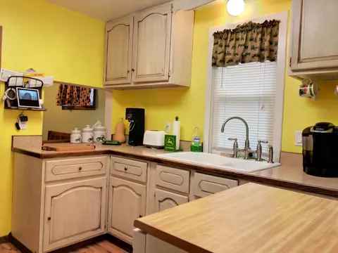 514 8th Ave W, Williston, ND 58801 photo 5
