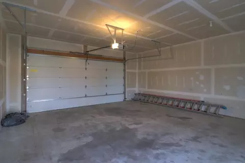2106 18th Ave W, Williston, ND 58801 photo 24