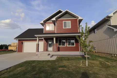 2106 18th Ave W, Williston, ND 58801 photo 1