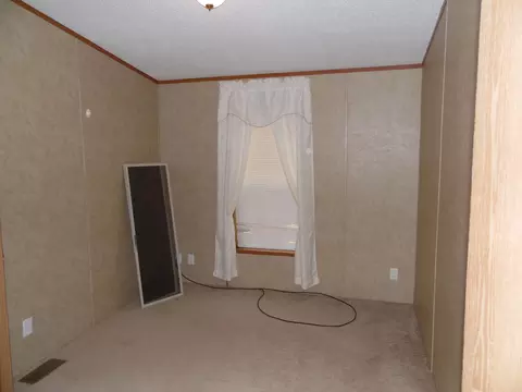 812 35th St E, Williston, ND 58801 photo 12