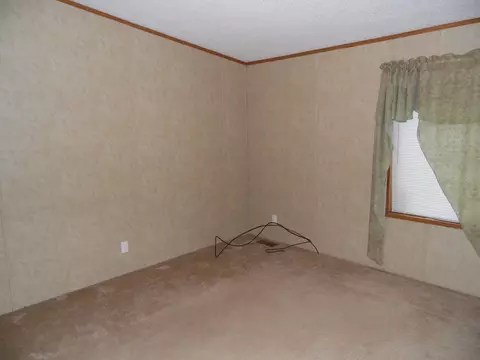 812 35th St E, Williston, ND 58801 photo 11