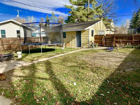 602 1st Ave E, Williston, ND 58801 photo 2