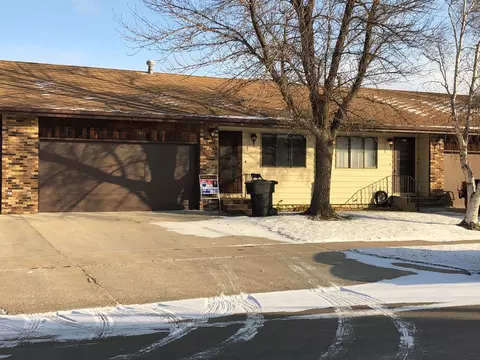 1126 7th Ave E, Williston, ND 58801 photo 10