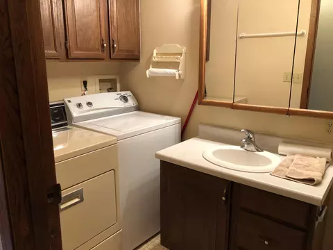 1126 7th Ave E, Williston, ND 58801 photo 6