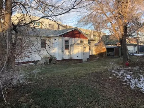 304-306 2nd St E, Williston, ND 58801 photo 4