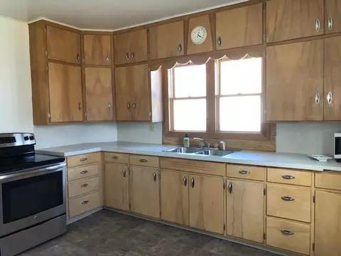 2314 University Ave, Williston, ND 58801 photo 14