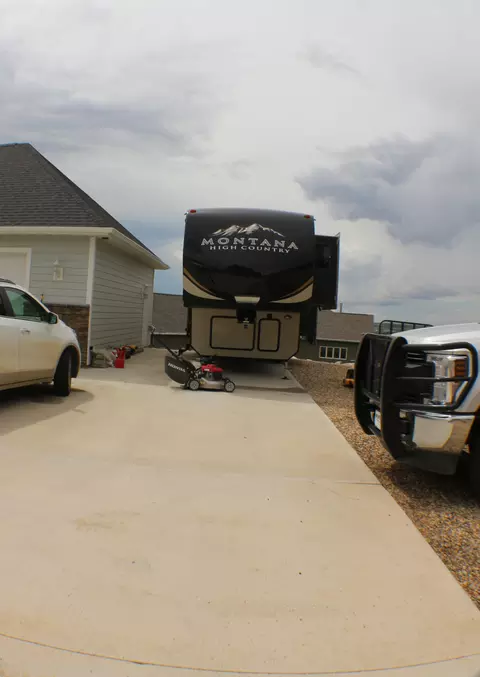 13405 Kingsview Ln, Williston, ND 58801 photo 40