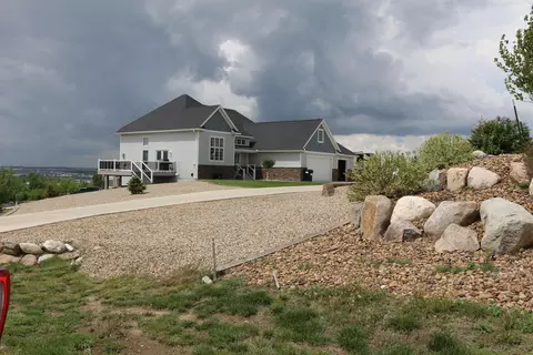 13405 Kingsview Ln, Williston, ND 58801 photo 4