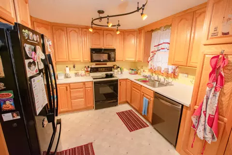2113 19th Ave W, Williston, ND 58801 photo 5