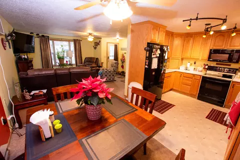 2113 19th Ave W, Williston, ND 58801 photo 6