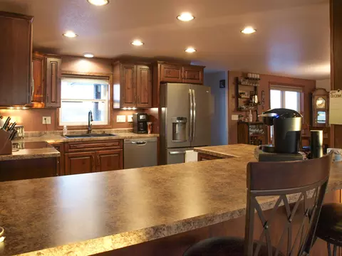 1219 20th Ave E, Williston, ND 58801 photo 8