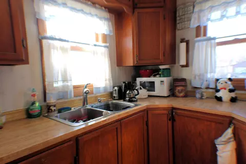 819 13th Ave W, Williston, ND 58801 photo 10