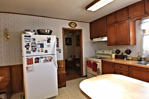 819 13th Ave W, Williston, ND 58801 photo 8
