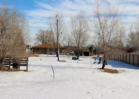 4 Th Ave E, Williston, ND 58801 photo 1