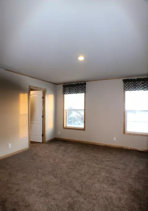 14977 Cochise St, Williston, ND 58801 photo 13