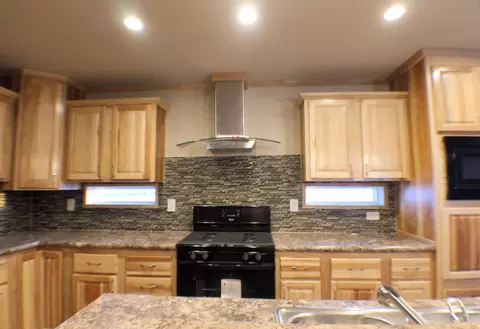14977 Cochise St, Williston, ND 58801 photo 5